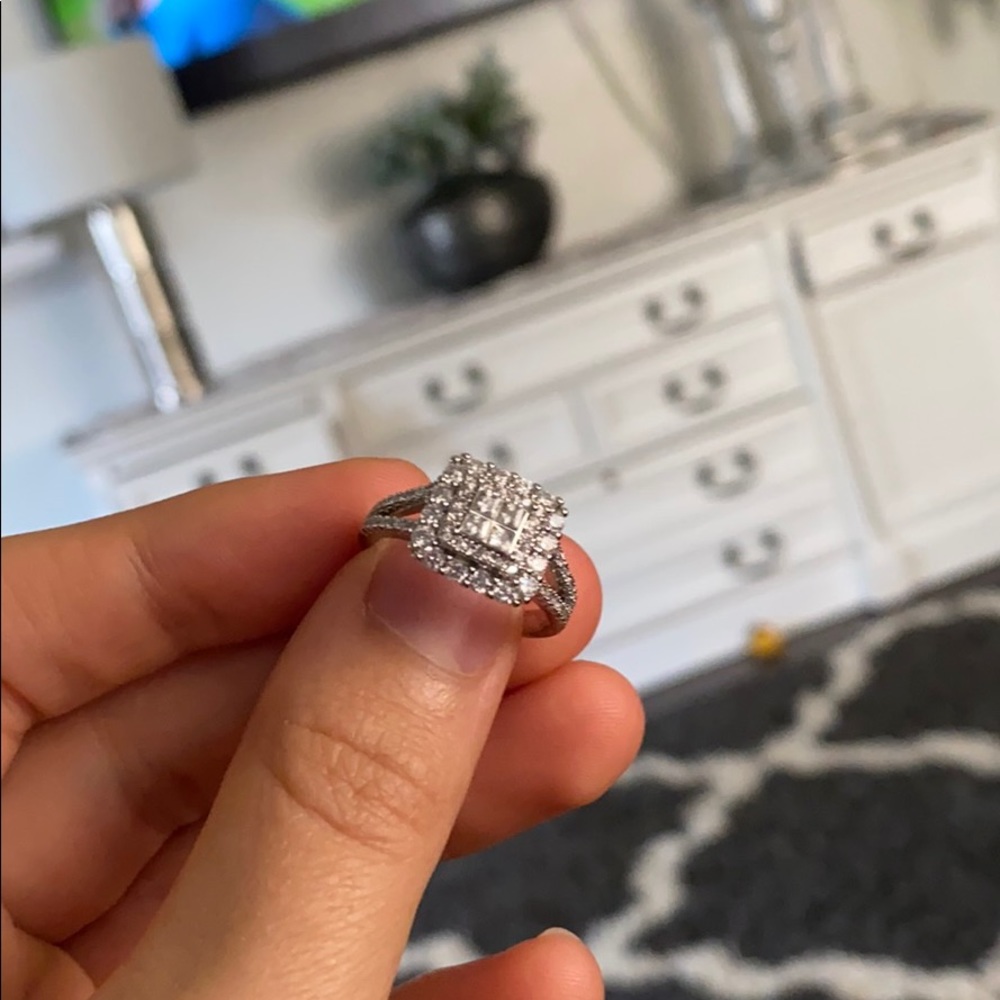 Gorgeous 925 Silver White Sapphire Ring Sz 6-10 - Picture 16 of 16